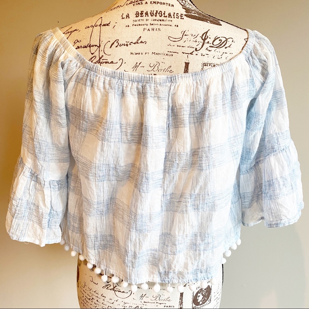 Blue and white casual gauzy cotton top to pair with white or blue denim